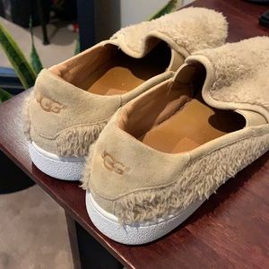 UGG Sherpa slip-on shoes!